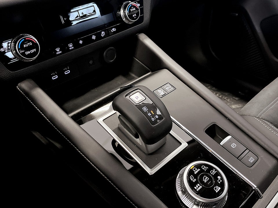 Bild på Mitsubishi Outlander Intense Edition PHEV 4WD - OMGÅENDE LEVERANS!