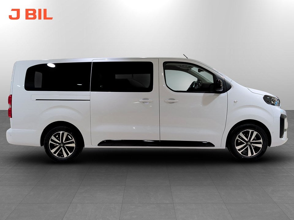 Bild på Citroën Jumpy SpaceTourer Max BlueHDi 180hk Aut - OMGÅENDE LEVERANS!