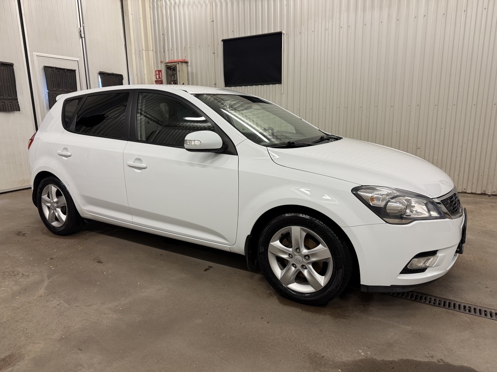 Kia Ceed 5dr cee'd 1.6 CRDi ECO Dragkrok 2011, bild 5/47