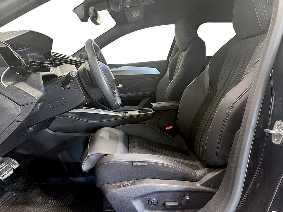 Bild på Peugeot 408 GT 1.2 PT 130hk Aut 360-KAMERA ALCANTARA