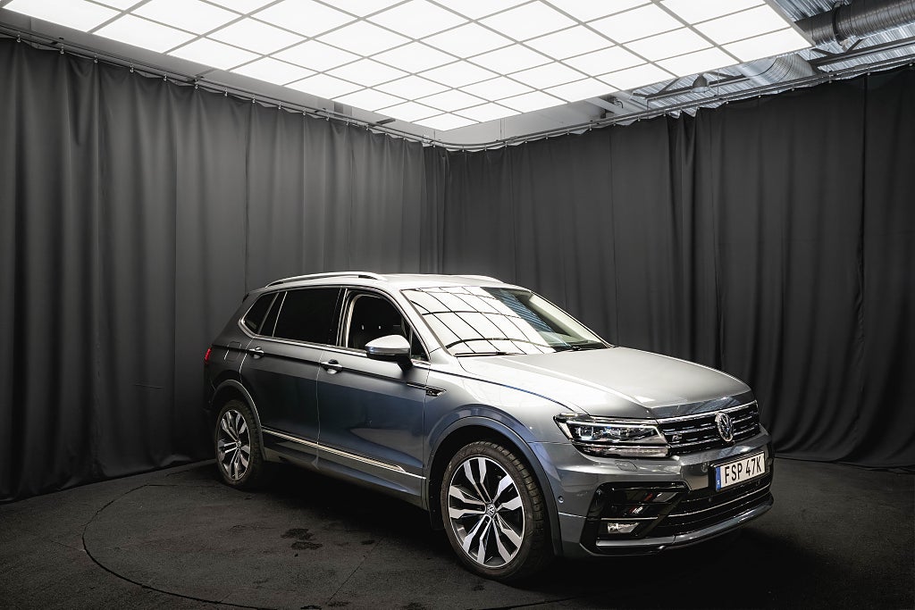Volkswagen Tiguan Allspace TDI 4M R-Line 7sits D-VÄRM 20'' DRAG COCKPIT