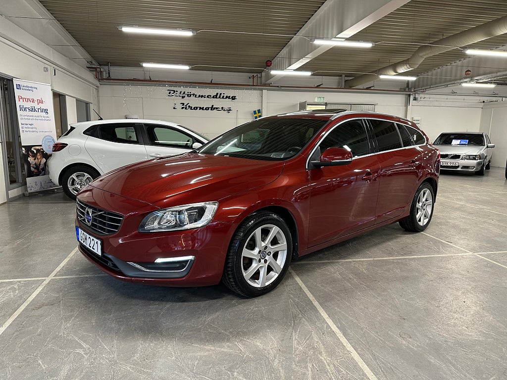 Volvo V60 D4 Geartronic Summum Taklucka Drag Värmare Navi Keyless