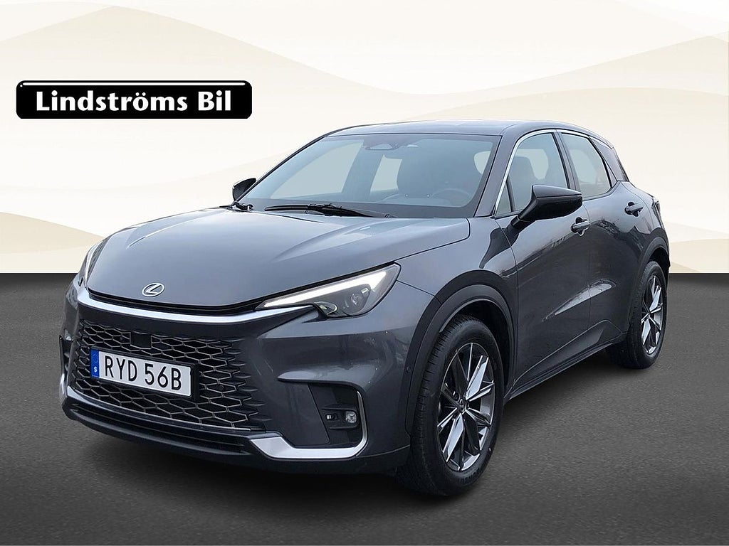 Lexus LBX 1.5 Relax Advanced M.Levinson V-hjul