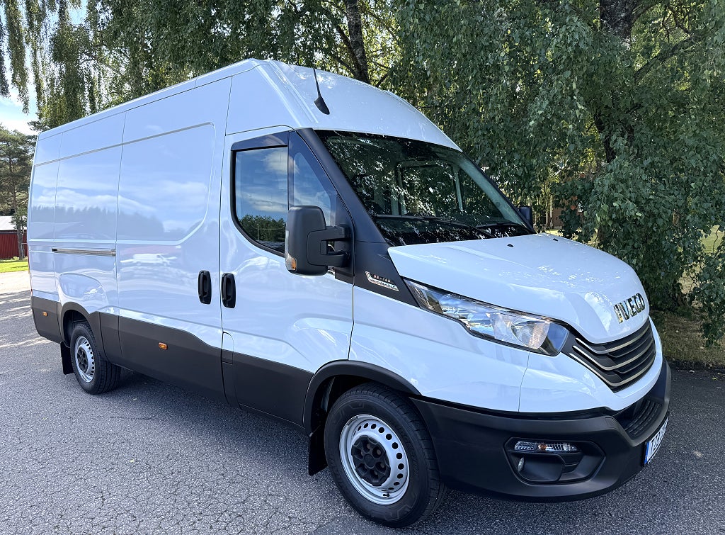Iveco 35-140 Högskåp, Automat, Nytt Drag släpvikt 3500 kg