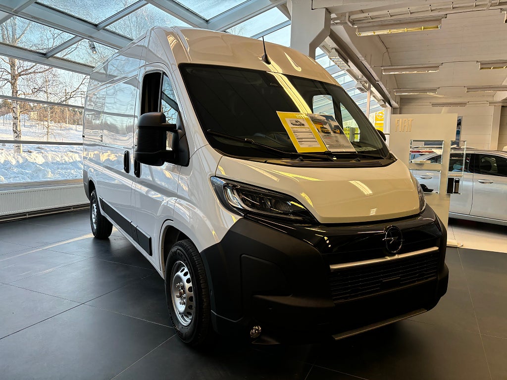 Opel Movano 2024 - miniatyr 2