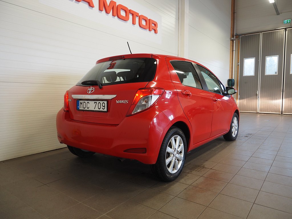 Toyota Yaris Dual VVT-i Multidrive S Active M-Värm B-Kam 2011