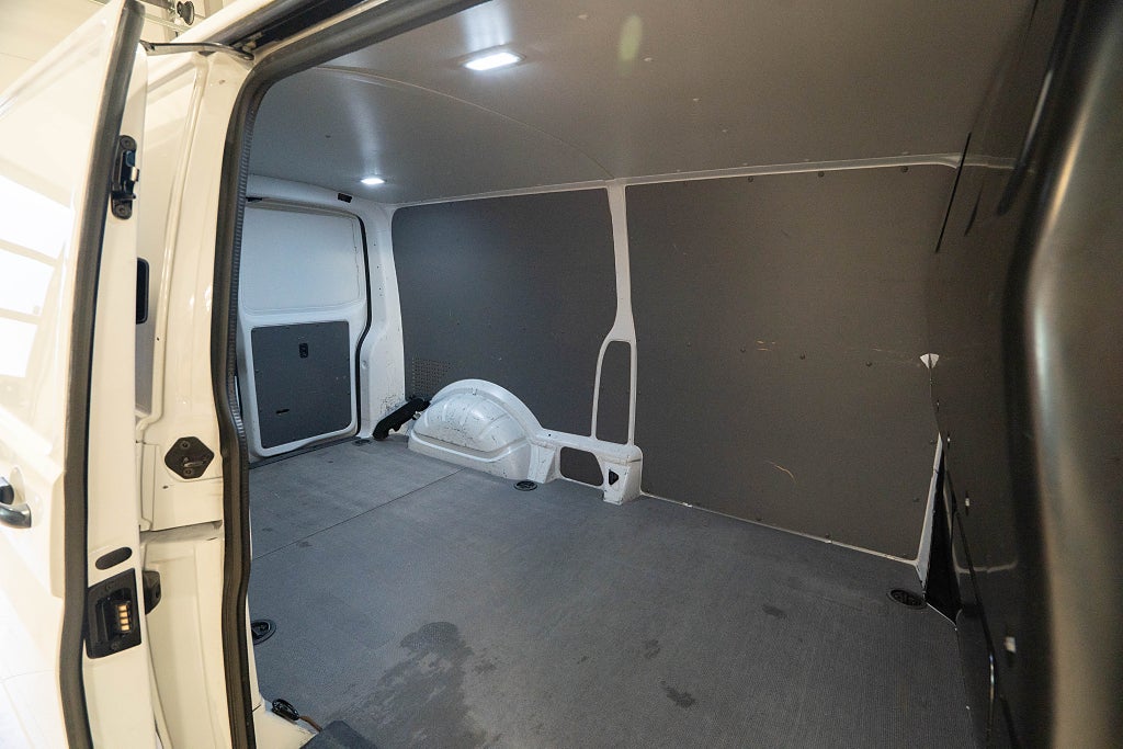 Volkswagen Transporter T30 TDI KAMERA D-VÄRMARE DRAG CARPLAY MOMS 1-ÄGARE