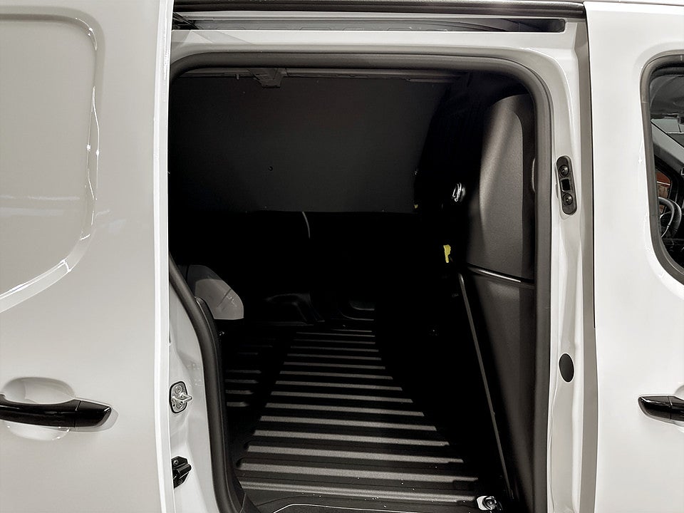 Bild på Opel Combo Elite 130hk Aut L2 - EDITION! VÄRMARE & DRAGKROK INGÅR!