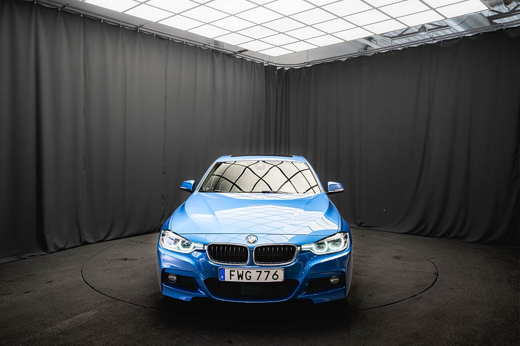 BMW 330e Sedan M Sport PANO LÄDER H/K KEYLESS ADAPTIV-FART 252hk