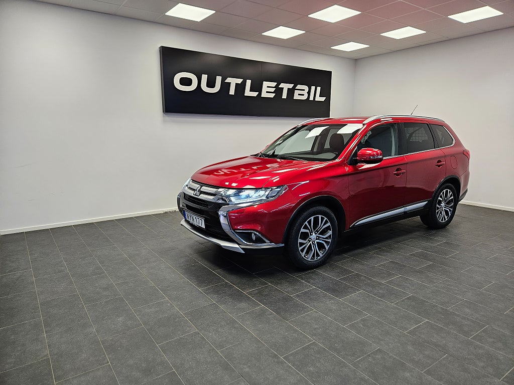 Mitsubishi Outlander 7 sits 2.2 Di-D 150hk 4WD 4x4 Business Läder Backkamera