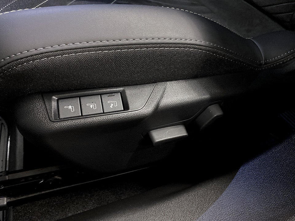 Bild på Peugeot 2008 GT 1.2 PT 130hk Aut B-KAMERA CARPLAY