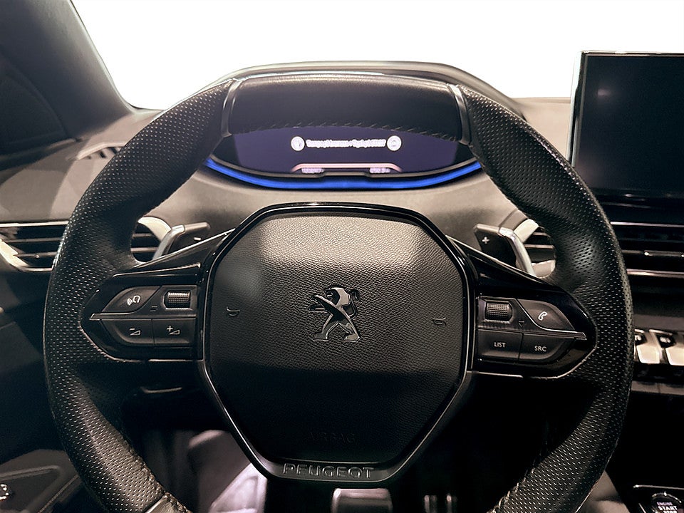 Bild på Peugeot 5008 GT 1.2 PT 130hk Aut 7-SITS B-KAMERA CARPLAY