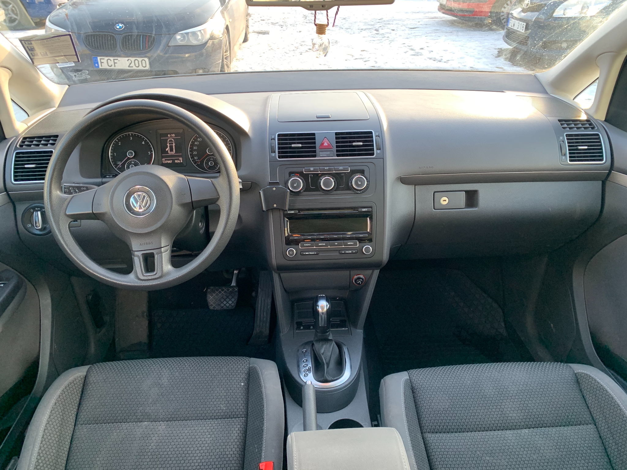 Volkswagen Touran 2013, bild 7/34