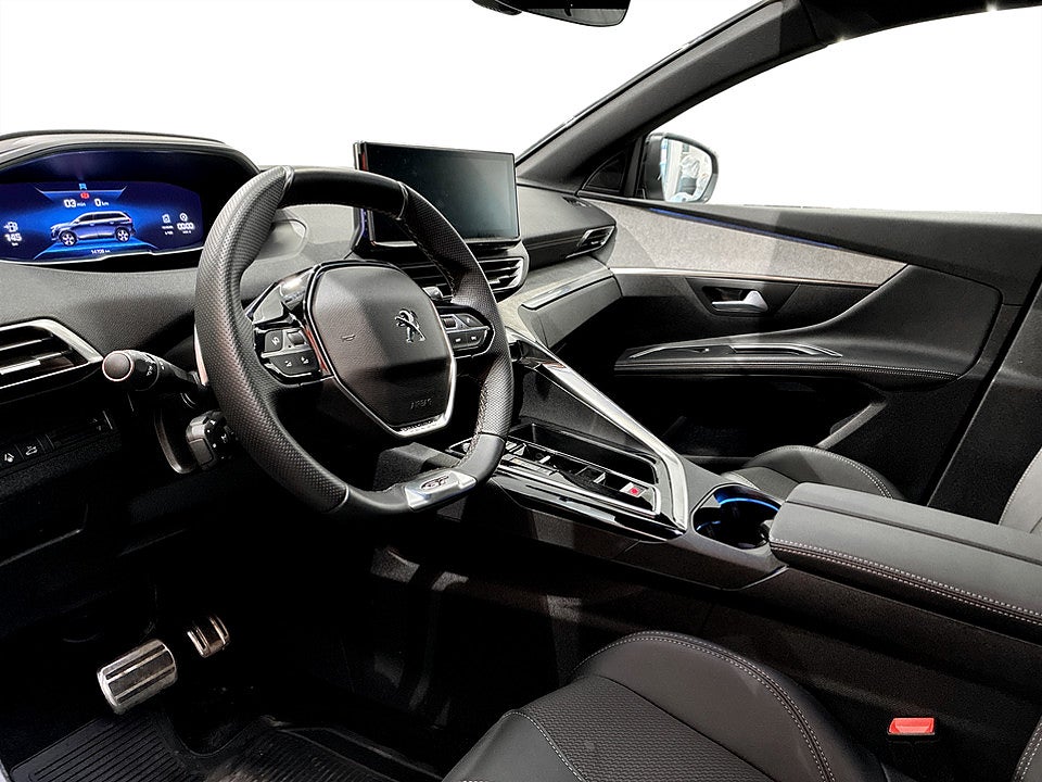 Bild på Peugeot 5008 GT 1.2 PT 130hk Aut 7-SITS B-KAMERA CARPLAY