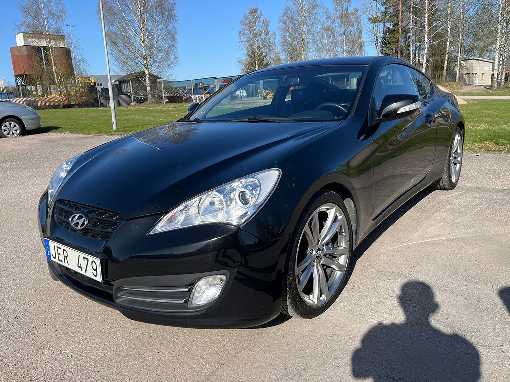 Hyundai Genesis Coupé 3.8 V6 MPi 303hk Två ägare