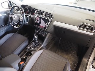 SUV Volkswagen Tiguan 9 av 27