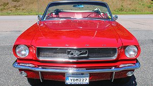 Mustangen anlände till Sverige 2016 och totalrenoverades. Foto: Bilweb Auctions