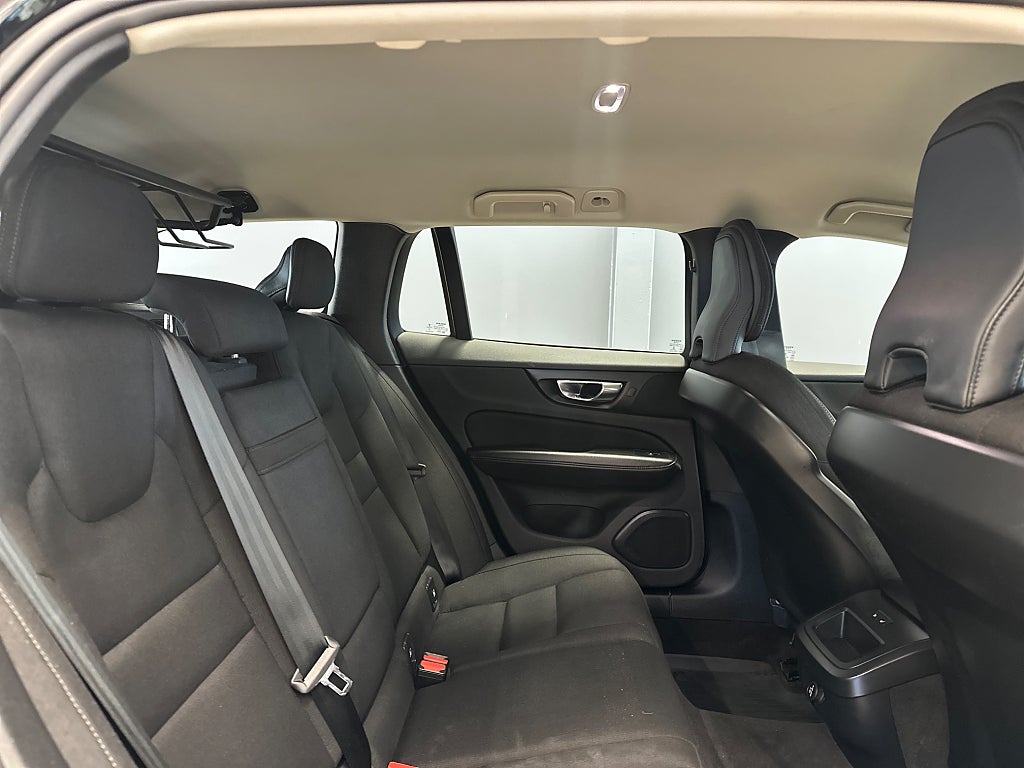 Volvo V60 Cross Country D4 AWD Momentum/Drag/Nav/Rattväme/D-Värmare
