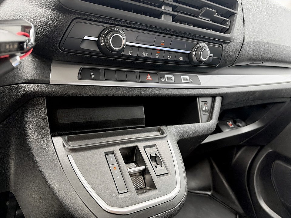 Bild på Opel Vivaro 2.0 BHDi 145hk Aut L3 VÄRMARE DRAG B-KAMERA