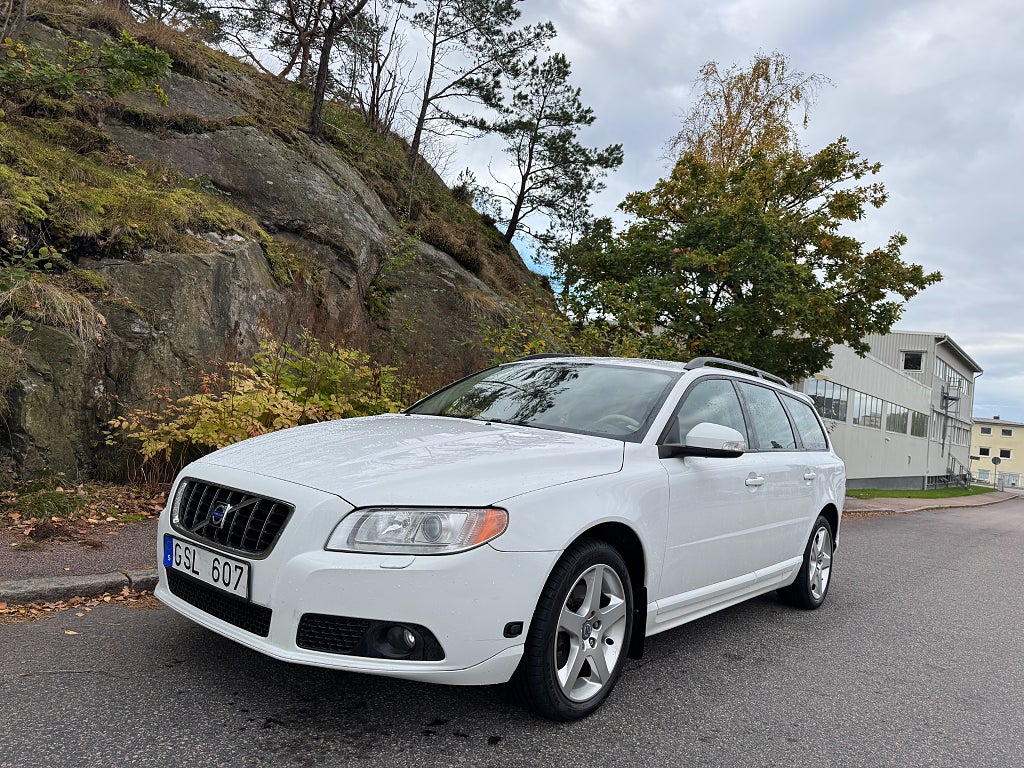 Volvo V70 2.0F Momentum  0%Ränta