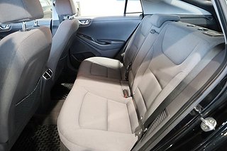 Halvkombi Hyundai IONIQ 11 av 23
