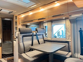 Husbil-halvintegrerad Knaus Sky TI 650 MF 12 av 28