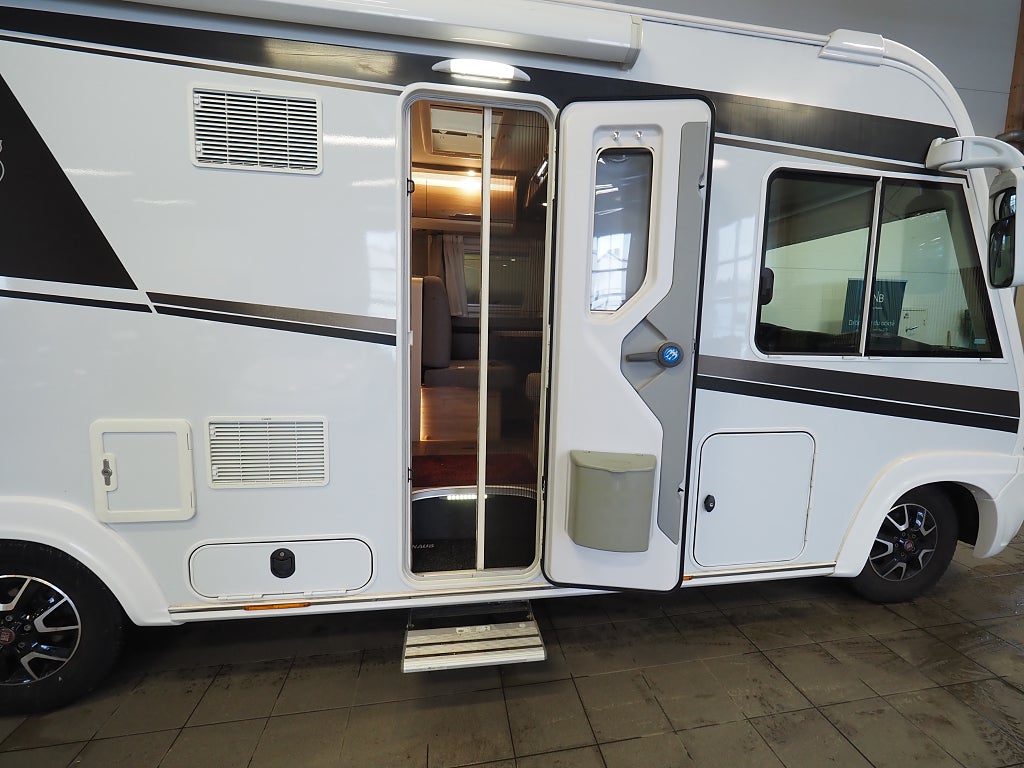 Knaus Sky I 700 LX Queenbädd Automat Markis Stort garage 3850kg 2018