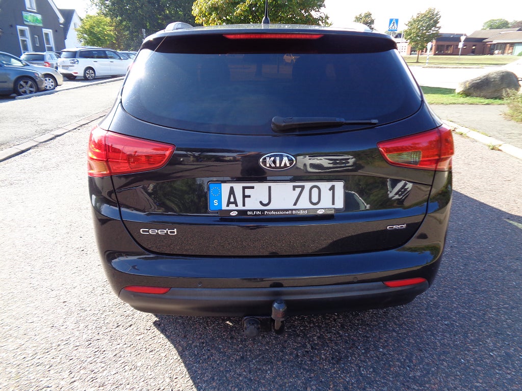 Kia cee'd_sw 1.6 CRDi Automatic, 128hp, 2014