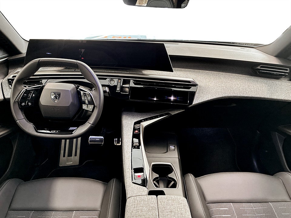 Bild på Peugeot 5008 GT Hybrid 145hk Aut 7-SITS B-KAMERA CARPLAY
