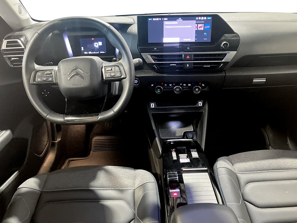 Bild på Citroën C4-X Shine 1.2 PT 130hk Aut B-KAMERA NAVI
