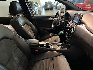 Mercedes-Benz B 200 d 4M AMG Sport Pano Drag Kamera MoK SoV