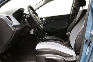 Halvkombi Hyundai i20 9 av 22