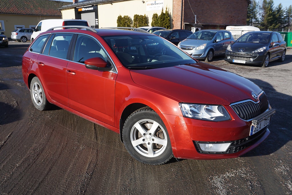 Skoda Octavia Kombi 1.6 TDI 4x4 Drag/M-värmare
