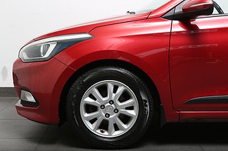 Halvkombi Hyundai i20 8 av 20