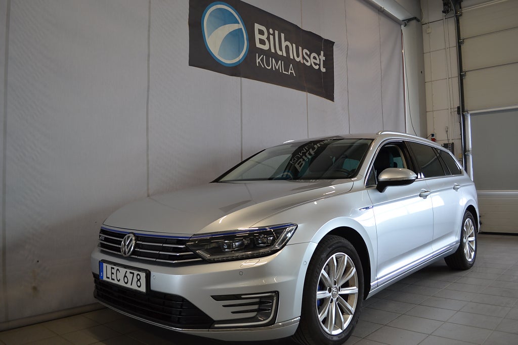 Volkswagen Passat Variant GTE 1.4 TSI 218hk Drag Värmare Navi 
