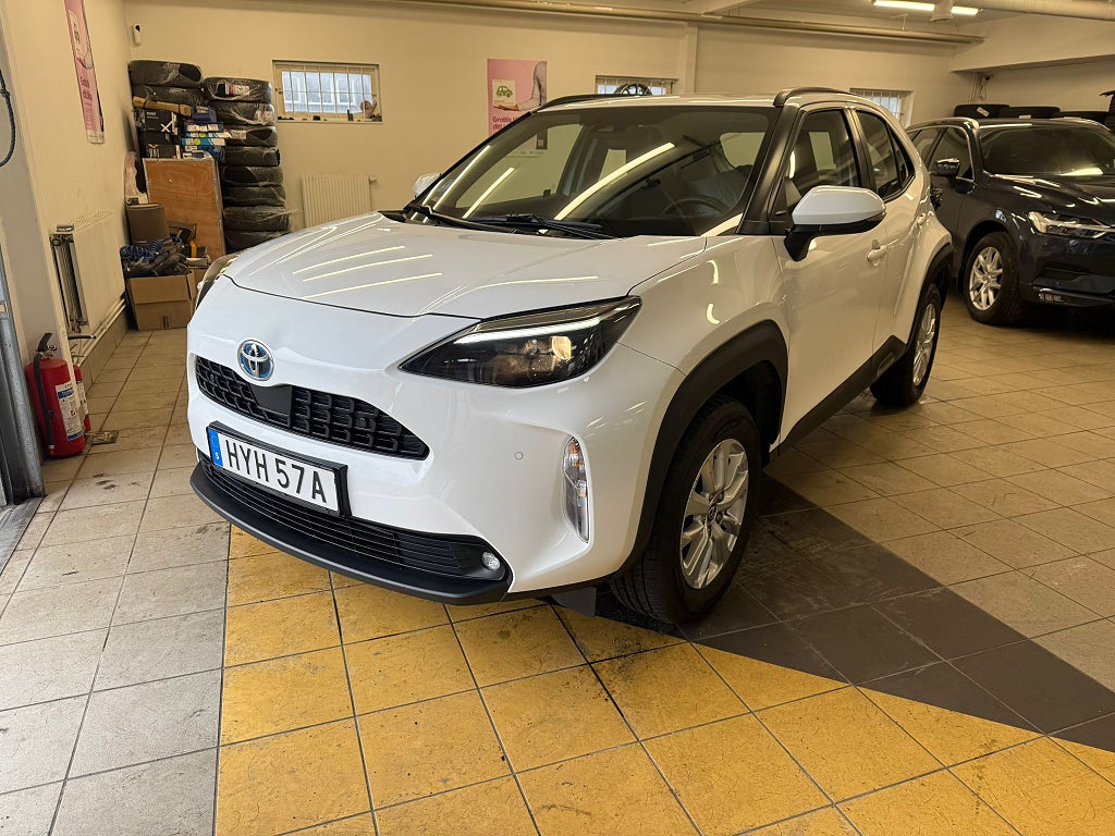 Toyota Yaris Cross Hybrid E-CVT ACTIVE AUT B-KAMERA CARPLAY V-HJUL MOMS