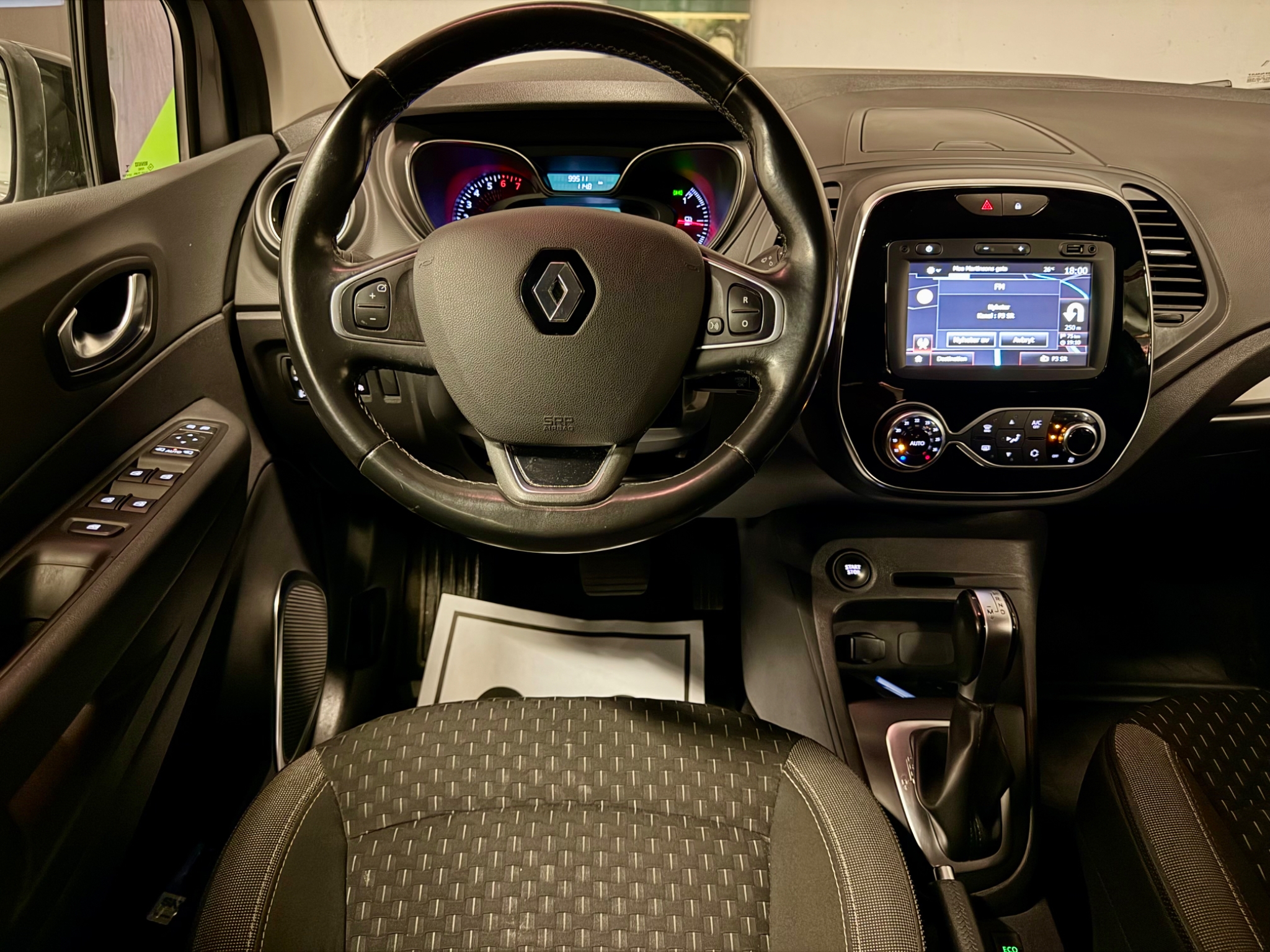 Renault Captur 2018, bild 6/37