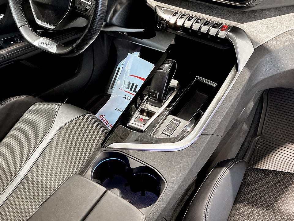 Bild på Peugeot 3008 GT 1.2 PT 130hk Aut DRAGKROK 360-KAMERA CARPLAY