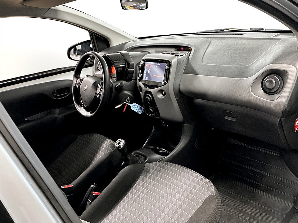 Bild på Peugeot 108 5D Active 1.0 VTi 72hk BACKKAMERA