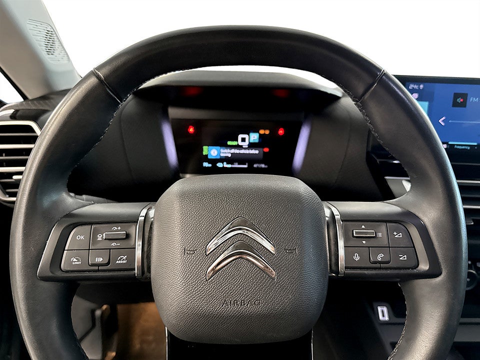 Bild på Citroën e-C4 Shine 50kWh 136hk Aut B-KAMERA CARPLAY