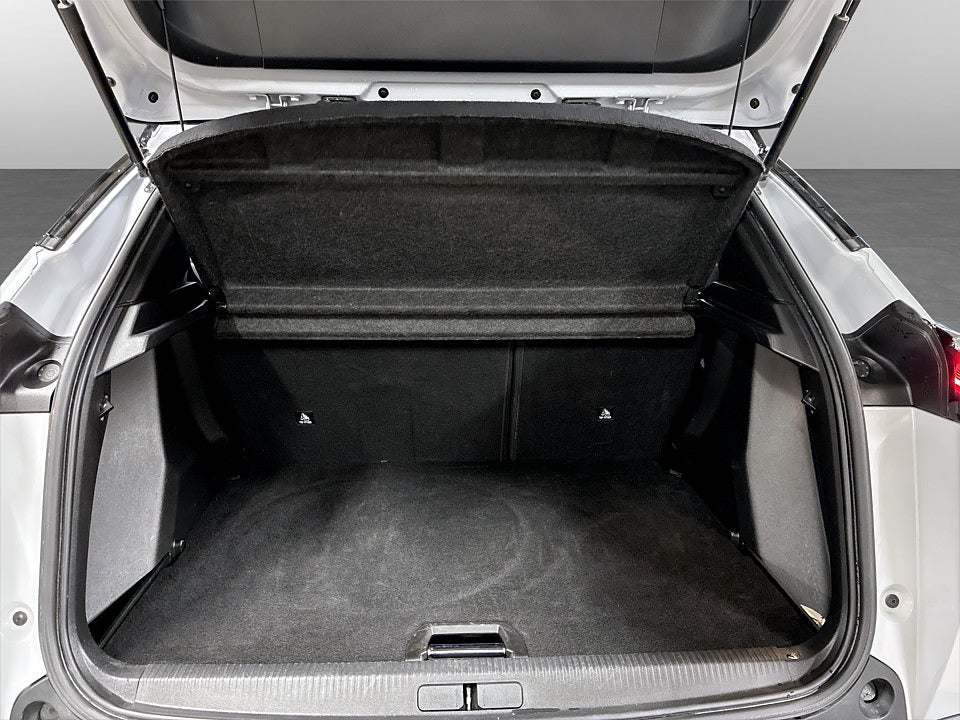Bild på Peugeot 2008 GT 1.2 PT 130hk Aut GPS BACKKAMERA CARPLAY