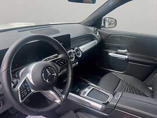 SUV Mercedes-Benz GLB 6 av 8