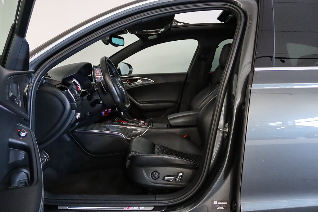 Audi RS6 Avant 4.0 TFSI V8 Facelift Pano Milltek Bose Carbon