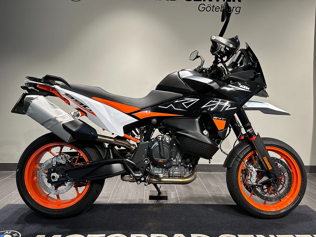 KTM 890 SMT /Techpack / Endast 671 mil / Nya däck