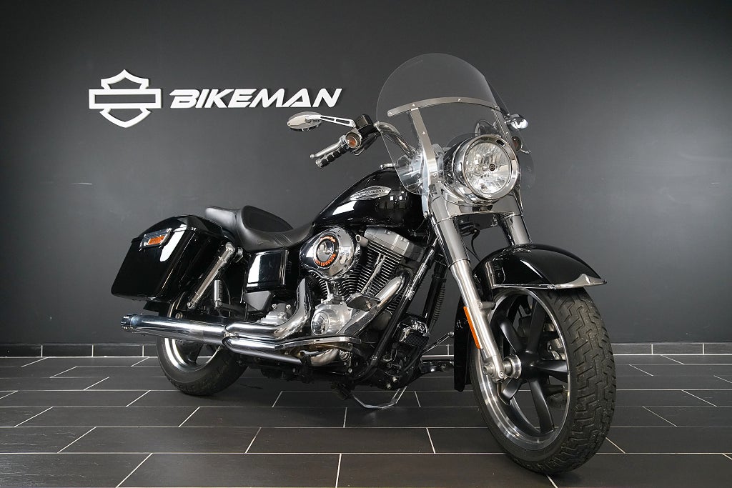 Harley-Davidson FLD Switchback 2-1 Avgasystem Nyservad