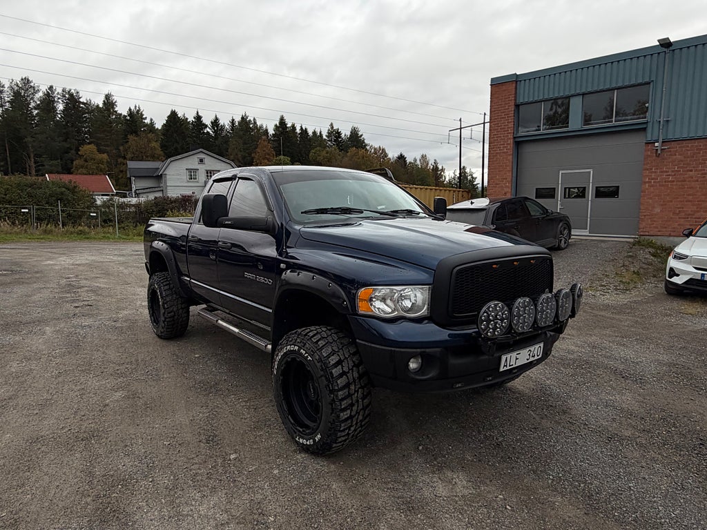 Dodge RAM 2500 Quad Cab 5.9 Cummins 4x4