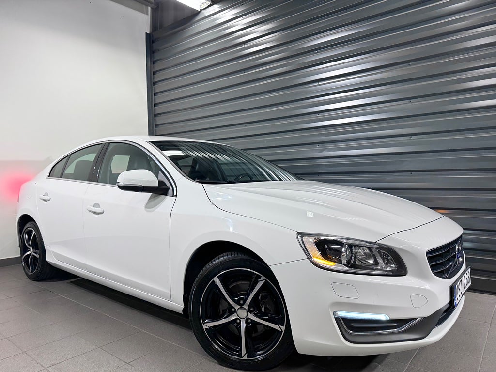 Volvo S60 D4 Auto/Skinn/Drag/Värmare/VOC/Nyservad/163HK