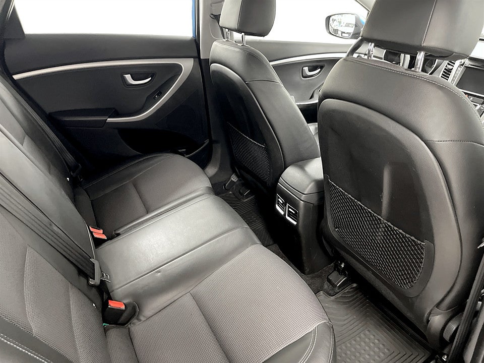 Bild på Hyundai i30 Comfort 5D 1.6 GDI 135hk B-KAMERA NAVI