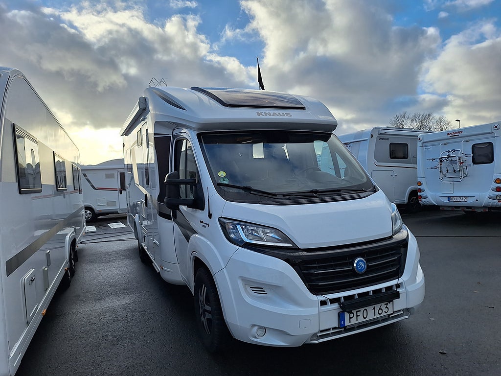 Knaus Platinum Sun Ti 700 MX Queenbädd, Solcell, Alde