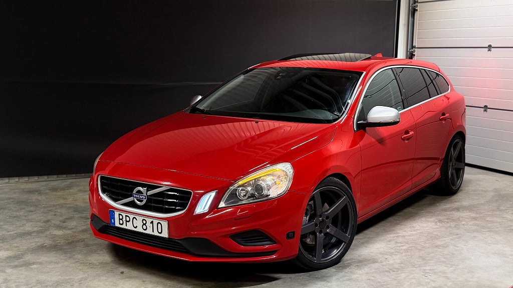 Volvo V60 T6 AWD Geartronic R-Design / Taklucka 